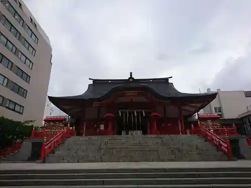 花園神社の本殿