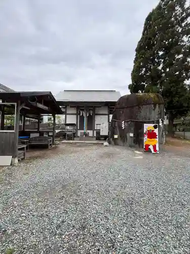 三ツ石神社(岩手県)