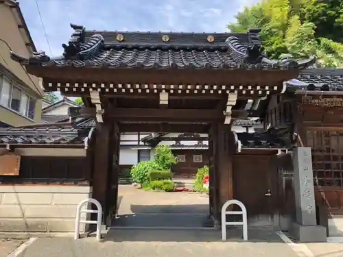 寿経寺の山門