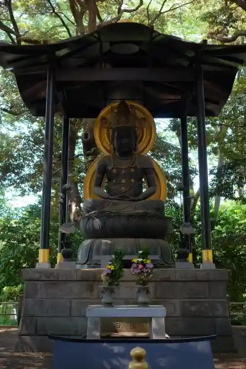 瀧泉寺(目黒不動尊)の{uncategorized: "未分類", other: "その他", undefined: "問題あり", building: "その他建物", grave: "お墓", sacred_gate: "鳥居", guardian: "狛犬", statue: "像", buddha: "仏像", history: "歴史", nature: "自然", garden: "庭園", animal: "動物", pagoda: "塔", temizu: "手水舎", mountain_gate: "山門・神門", sanctuary: "本殿・本堂", subordinate: "末社・摂社", art: "芸術", scenery: "景色", jizo: "地蔵", ema: "絵馬", goshuin: "御朱印", omikuji: "おみくじ", items: "授与品その他", amulet: "お守り", goshuincho: "御朱印帳", eats: "食事", festival: "お祭り", votive_dance: "神楽", shichigosan: "七五三参", wedding: "結婚式", experience: "体験その他", initially: "初詣", around: "周辺", anti_infection: "感染症対策"}