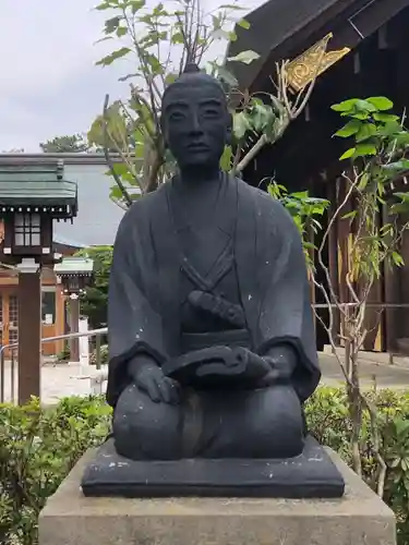 松陰神社の像