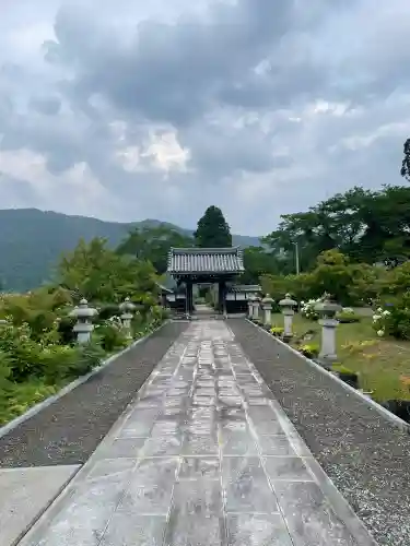 全長寺の{uncategorized: "未分類", other: "その他", undefined: "問題あり", building: "その他建物", grave: "お墓", sacred_gate: "鳥居", guardian: "狛犬", statue: "像", buddha: "仏像", history: "歴史", nature: "自然", garden: "庭園", animal: "動物", pagoda: "塔", temizu: "手水舎", mountain_gate: "山門・神門", sanctuary: "本殿・本堂", subordinate: "末社・摂社", art: "芸術", scenery: "景色", jizo: "地蔵", ema: "絵馬", goshuin: "御朱印", omikuji: "おみくじ", items: "授与品その他", amulet: "お守り", goshuincho: "御朱印帳", eats: "食事", festival: "お祭り", votive_dance: "神楽", shichigosan: "七五三参", wedding: "結婚式", experience: "体験その他", initially: "初詣", around: "周辺", anti_infection: "感染症対策"}