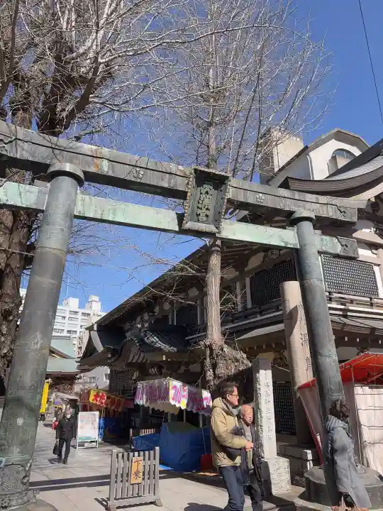 湯島天満宮の{uncategorized: "未分類", other: "その他", undefined: "問題あり", building: "その他建物", grave: "お墓", sacred_gate: "鳥居", guardian: "狛犬", statue: "像", buddha: "仏像", history: "歴史", nature: "自然", garden: "庭園", animal: "動物", pagoda: "塔", temizu: "手水舎", mountain_gate: "山門・神門", sanctuary: "本殿・本堂", subordinate: "末社・摂社", art: "芸術", scenery: "景色", jizo: "地蔵", ema: "絵馬", goshuin: "御朱印", omikuji: "おみくじ", items: "授与品その他", amulet: "お守り", goshuincho: "御朱印帳", eats: "食事", festival: "お祭り", votive_dance: "神楽", shichigosan: "七五三参", wedding: "結婚式", experience: "体験その他", initially: "初詣", around: "周辺", anti_infection: "感染症対策"}
