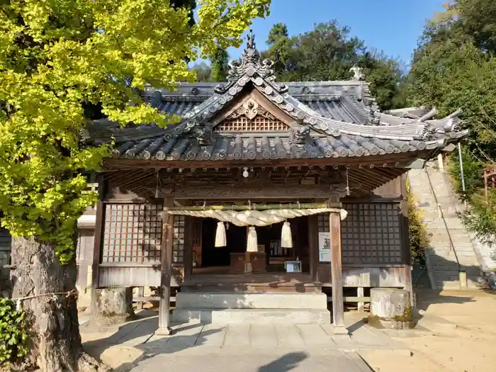 三島神社の本殿