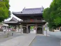 豊川閣 妙厳寺の山門・神門