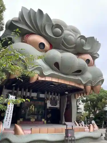 難波八阪神社の狛犬