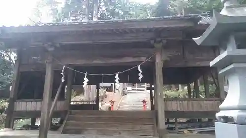 二兒神社の本殿