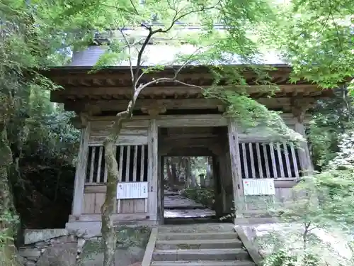 羅漢寺の山門