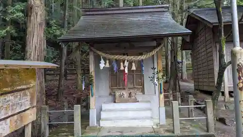 横倉神社の末社・摂社