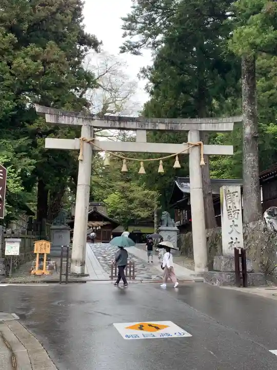 諏訪大社下社春宮(長野県)