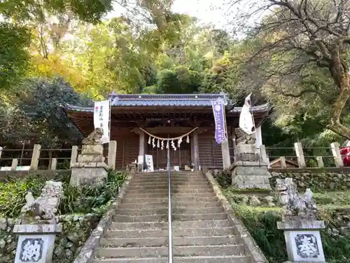 高尾山麓氷川神社の本殿・本堂
