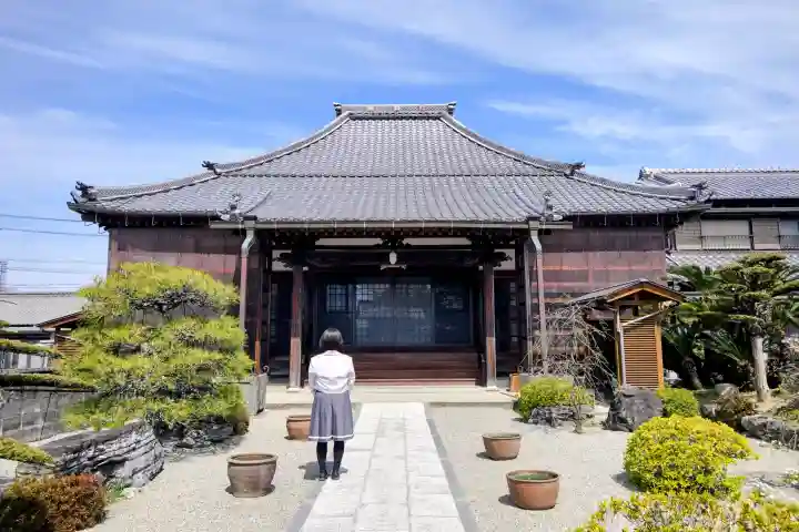 西向寺の本殿・本堂