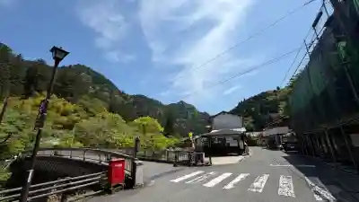 室生寺奥の院の{uncategorized: "未分類", other: "その他", undefined: "問題あり", building: "その他建物", grave: "お墓", sacred_gate: "鳥居", guardian: "狛犬", statue: "像", buddha: "仏像", history: "歴史", nature: "自然", garden: "庭園", animal: "動物", pagoda: "塔", temizu: "手水舎", mountain_gate: "山門・神門", sanctuary: "本殿・本堂", subordinate: "末社・摂社", art: "芸術", scenery: "景色", jizo: "地蔵", ema: "絵馬", goshuin: "御朱印", omikuji: "おみくじ", items: "授与品その他", amulet: "お守り", goshuincho: "御朱印帳", eats: "食事", festival: "お祭り", votive_dance: "神楽", shichigosan: "七五三参", wedding: "結婚式", experience: "体験その他", initially: "初詣", around: "周辺", anti_infection: "感染症対策"}