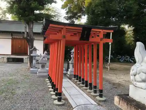 仲村神社の末社