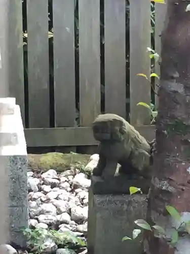 八柱神社の狛犬