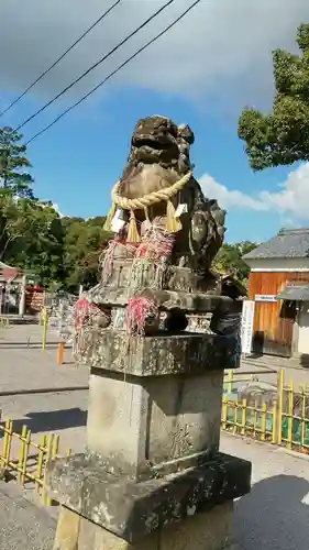 冠纓神社の狛犬