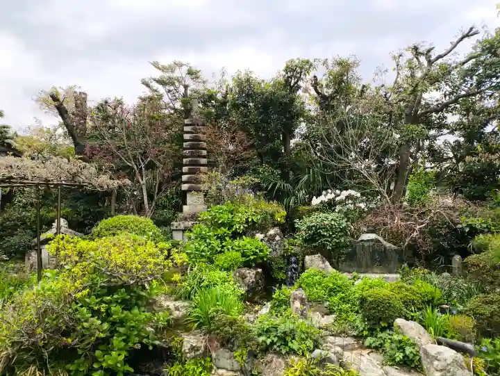 乘願院の{uncategorized: "未分類", other: "その他", undefined: "問題あり", building: "その他建物", grave: "お墓", sacred_gate: "鳥居", guardian: "狛犬", statue: "像", buddha: "仏像", history: "歴史", nature: "自然", garden: "庭園", animal: "動物", pagoda: "塔", temizu: "手水舎", mountain_gate: "山門・神門", sanctuary: "本殿・本堂", subordinate: "末社・摂社", art: "芸術", scenery: "景色", jizo: "地蔵", ema: "絵馬", goshuin: "御朱印", omikuji: "おみくじ", items: "授与品その他", amulet: "お守り", goshuincho: "御朱印帳", eats: "食事", festival: "お祭り", votive_dance: "神楽", shichigosan: "七五三参", wedding: "結婚式", experience: "体験その他", initially: "初詣", around: "周辺", anti_infection: "感染症対策"}