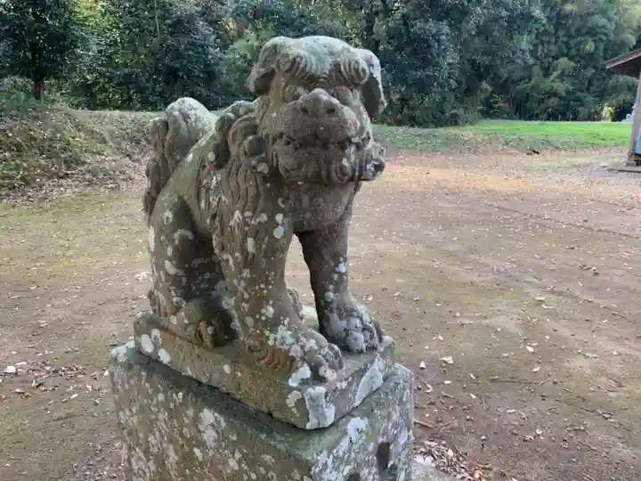 根元神社の狛犬