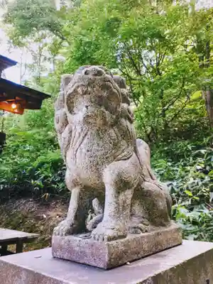 七滝神社の狛犬