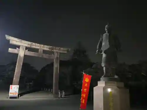豊國神社の{uncategorized: "未分類", other: "その他", undefined: "問題あり", building: "その他建物", grave: "お墓", sacred_gate: "鳥居", guardian: "狛犬", statue: "像", buddha: "仏像", history: "歴史", nature: "自然", garden: "庭園", animal: "動物", pagoda: "塔", temizu: "手水舎", mountain_gate: "山門・神門", sanctuary: "本殿・本堂", subordinate: "末社・摂社", art: "芸術", scenery: "景色", jizo: "地蔵", ema: "絵馬", goshuin: "御朱印", omikuji: "おみくじ", items: "授与品その他", amulet: "お守り", goshuincho: "御朱印帳", eats: "食事", festival: "お祭り", votive_dance: "神楽", shichigosan: "七五三参", wedding: "結婚式", experience: "体験その他", initially: "初詣", around: "周辺", anti_infection: "感染症対策"}