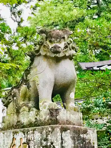 一ノ矢八坂神社の狛犬