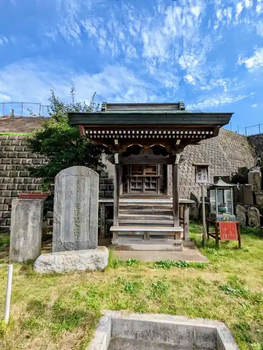 長福寺の本殿・本堂