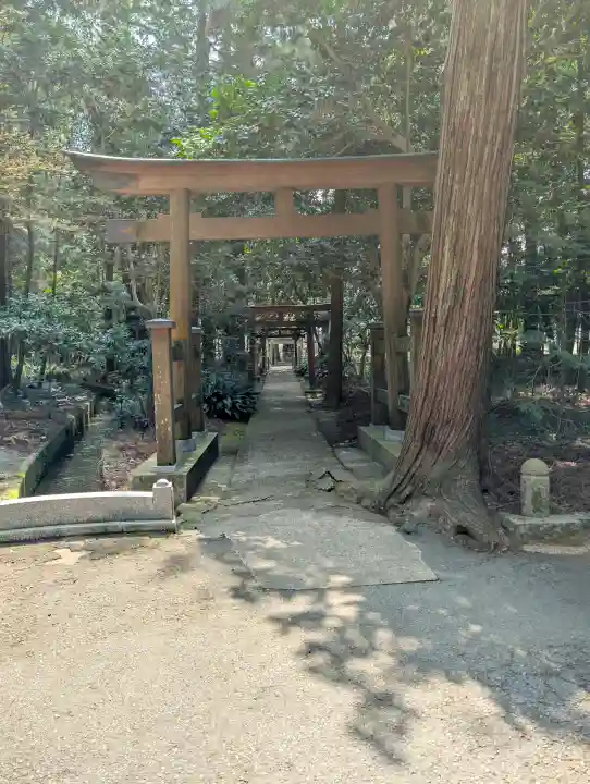 伊和神社の{uncategorized: "未分類", other: "その他", undefined: "問題あり", building: "その他建物", grave: "お墓", sacred_gate: "鳥居", guardian: "狛犬", statue: "像", buddha: "仏像", history: "歴史", nature: "自然", garden: "庭園", animal: "動物", pagoda: "塔", temizu: "手水舎", mountain_gate: "山門・神門", sanctuary: "本殿・本堂", subordinate: "末社・摂社", art: "芸術", scenery: "景色", jizo: "地蔵", ema: "絵馬", goshuin: "御朱印", omikuji: "おみくじ", items: "授与品その他", amulet: "お守り", goshuincho: "御朱印帳", eats: "食事", festival: "お祭り", votive_dance: "神楽", shichigosan: "七五三参", wedding: "結婚式", experience: "体験その他", initially: "初詣", around: "周辺", anti_infection: "感染症対策"}