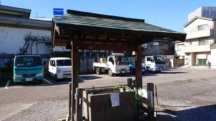 三輪里稲荷神社の手水舎