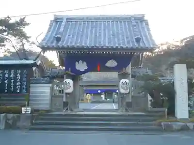 光明寺の山門・神門