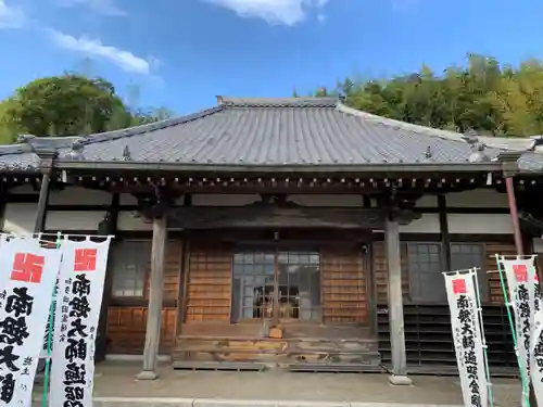弥勒寺の本殿・本堂