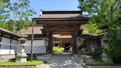 蓮華定院の山門・神門