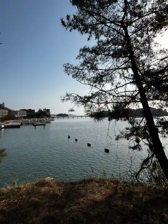 瑞巌寺五大堂の{uncategorized: "未分類", other: "その他", undefined: "問題あり", building: "その他建物", grave: "お墓", sacred_gate: "鳥居", guardian: "狛犬", statue: "像", buddha: "仏像", history: "歴史", nature: "自然", garden: "庭園", animal: "動物", pagoda: "塔", temizu: "手水舎", mountain_gate: "山門・神門", sanctuary: "本殿・本堂", subordinate: "末社・摂社", art: "芸術", scenery: "景色", jizo: "地蔵", ema: "絵馬", goshuin: "御朱印", omikuji: "おみくじ", items: "授与品その他", amulet: "お守り", goshuincho: "御朱印帳", eats: "食事", festival: "お祭り", votive_dance: "神楽", shichigosan: "七五三参", wedding: "結婚式", experience: "体験その他", initially: "初詣", around: "周辺", anti_infection: "感染症対策"}
