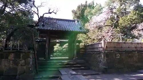 寿福寺の山門・神門