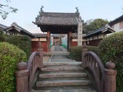 常福寺の山門・神門
