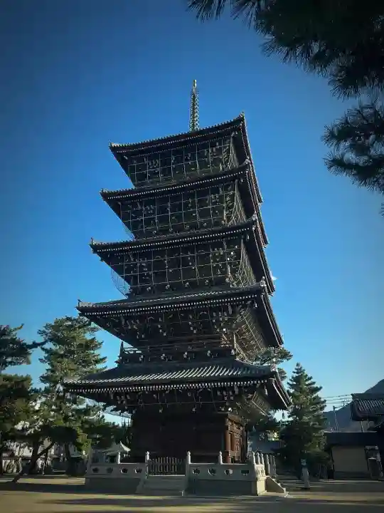 善通寺の{uncategorized: "未分類", other: "その他", undefined: "問題あり", building: "その他建物", grave: "お墓", sacred_gate: "鳥居", guardian: "狛犬", statue: "像", buddha: "仏像", history: "歴史", nature: "自然", garden: "庭園", animal: "動物", pagoda: "塔", temizu: "手水舎", mountain_gate: "山門・神門", sanctuary: "本殿・本堂", subordinate: "末社・摂社", art: "芸術", scenery: "景色", jizo: "地蔵", ema: "絵馬", goshuin: "御朱印", omikuji: "おみくじ", items: "授与品その他", amulet: "お守り", goshuincho: "御朱印帳", eats: "食事", festival: "お祭り", votive_dance: "神楽", shichigosan: "七五三参", wedding: "結婚式", experience: "体験その他", initially: "初詣", around: "周辺", anti_infection: "感染症対策"}