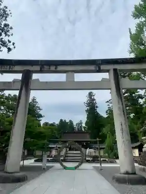 多賀大社の{uncategorized: "未分類", other: "その他", undefined: "問題あり", building: "その他建物", grave: "お墓", sacred_gate: "鳥居", guardian: "狛犬", statue: "像", buddha: "仏像", history: "歴史", nature: "自然", garden: "庭園", animal: "動物", pagoda: "塔", temizu: "手水舎", mountain_gate: "山門・神門", sanctuary: "本殿・本堂", subordinate: "末社・摂社", art: "芸術", scenery: "景色", jizo: "地蔵", ema: "絵馬", goshuin: "御朱印", omikuji: "おみくじ", items: "授与品その他", amulet: "お守り", goshuincho: "御朱印帳", eats: "食事", festival: "お祭り", votive_dance: "神楽", shichigosan: "七五三参", wedding: "結婚式", experience: "体験その他", initially: "初詣", around: "周辺", anti_infection: "感染症対策"}