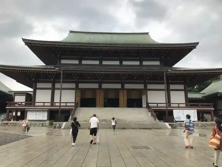 成田山新勝寺の本殿・本堂