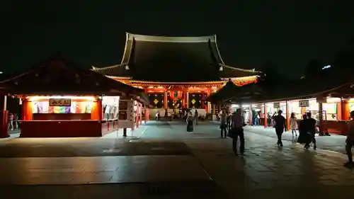 浅草寺の本殿・本堂