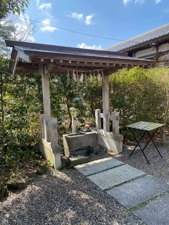 櫻井子安神社の{uncategorized: "未分類", other: "その他", undefined: "問題あり", building: "その他建物", grave: "お墓", sacred_gate: "鳥居", guardian: "狛犬", statue: "像", buddha: "仏像", history: "歴史", nature: "自然", garden: "庭園", animal: "動物", pagoda: "塔", temizu: "手水舎", mountain_gate: "山門・神門", sanctuary: "本殿・本堂", subordinate: "末社・摂社", art: "芸術", scenery: "景色", jizo: "地蔵", ema: "絵馬", goshuin: "御朱印", omikuji: "おみくじ", items: "授与品その他", amulet: "お守り", goshuincho: "御朱印帳", eats: "食事", festival: "お祭り", votive_dance: "神楽", shichigosan: "七五三参", wedding: "結婚式", experience: "体験その他", initially: "初詣", around: "周辺", anti_infection: "感染症対策"}