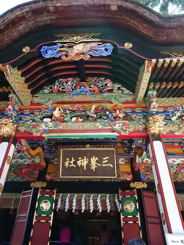 三峯神社の本殿