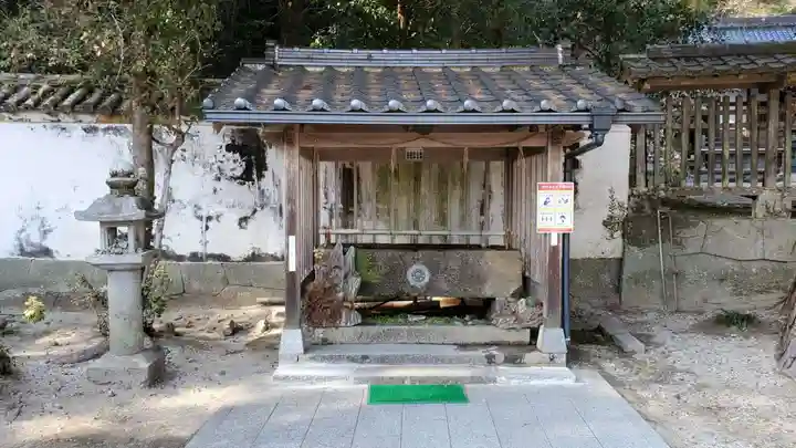 白山比咩神社の手水舎