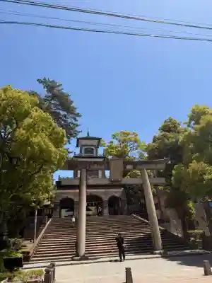 尾山神社の{uncategorized: "未分類", other: "その他", undefined: "問題あり", building: "その他建物", grave: "お墓", sacred_gate: "鳥居", guardian: "狛犬", statue: "像", buddha: "仏像", history: "歴史", nature: "自然", garden: "庭園", animal: "動物", pagoda: "塔", temizu: "手水舎", mountain_gate: "山門・神門", sanctuary: "本殿・本堂", subordinate: "末社・摂社", art: "芸術", scenery: "景色", jizo: "地蔵", ema: "絵馬", goshuin: "御朱印", omikuji: "おみくじ", items: "授与品その他", amulet: "お守り", goshuincho: "御朱印帳", eats: "食事", festival: "お祭り", votive_dance: "神楽", shichigosan: "七五三参", wedding: "結婚式", experience: "体験その他", initially: "初詣", around: "周辺", anti_infection: "感染症対策"}