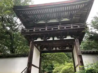 長岳寺の山門・神門