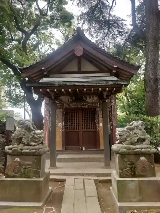 品川神社の{uncategorized: "未分類", other: "その他", undefined: "問題あり", building: "その他建物", grave: "お墓", sacred_gate: "鳥居", guardian: "狛犬", statue: "像", buddha: "仏像", history: "歴史", nature: "自然", garden: "庭園", animal: "動物", pagoda: "塔", temizu: "手水舎", mountain_gate: "山門・神門", sanctuary: "本殿・本堂", subordinate: "末社・摂社", art: "芸術", scenery: "景色", jizo: "地蔵", ema: "絵馬", goshuin: "御朱印", omikuji: "おみくじ", items: "授与品その他", amulet: "お守り", goshuincho: "御朱印帳", eats: "食事", festival: "お祭り", votive_dance: "神楽", shichigosan: "七五三参", wedding: "結婚式", experience: "体験その他", initially: "初詣", around: "周辺", anti_infection: "感染症対策"}