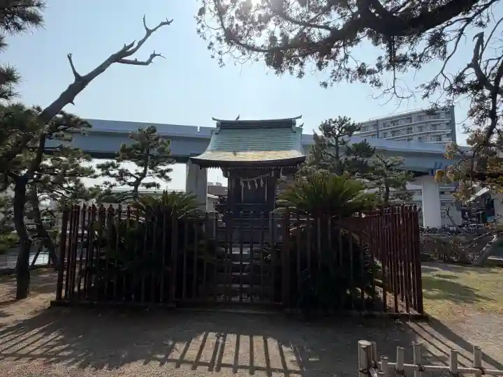 琵琶島神社の{uncategorized: "未分類", other: "その他", undefined: "問題あり", building: "その他建物", grave: "お墓", sacred_gate: "鳥居", guardian: "狛犬", statue: "像", buddha: "仏像", history: "歴史", nature: "自然", garden: "庭園", animal: "動物", pagoda: "塔", temizu: "手水舎", mountain_gate: "山門・神門", sanctuary: "本殿・本堂", subordinate: "末社・摂社", art: "芸術", scenery: "景色", jizo: "地蔵", ema: "絵馬", goshuin: "御朱印", omikuji: "おみくじ", items: "授与品その他", amulet: "お守り", goshuincho: "御朱印帳", eats: "食事", festival: "お祭り", votive_dance: "神楽", shichigosan: "七五三参", wedding: "結婚式", experience: "体験その他", initially: "初詣", around: "周辺", anti_infection: "感染症対策"}