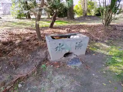 八幡社(戸倉)の手水舎