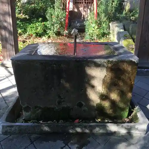 神明神社の手水舎