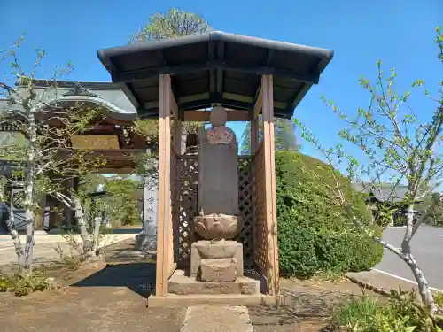 全徳寺の{uncategorized: "未分類", other: "その他", undefined: "問題あり", building: "その他建物", grave: "お墓", sacred_gate: "鳥居", guardian: "狛犬", statue: "像", buddha: "仏像", history: "歴史", nature: "自然", garden: "庭園", animal: "動物", pagoda: "塔", temizu: "手水舎", mountain_gate: "山門・神門", sanctuary: "本殿・本堂", subordinate: "末社・摂社", art: "芸術", scenery: "景色", jizo: "地蔵", ema: "絵馬", goshuin: "御朱印", omikuji: "おみくじ", items: "授与品その他", amulet: "お守り", goshuincho: "御朱印帳", eats: "食事", festival: "お祭り", votive_dance: "神楽", shichigosan: "七五三参", wedding: "結婚式", experience: "体験その他", initially: "初詣", around: "周辺", anti_infection: "感染症対策"}