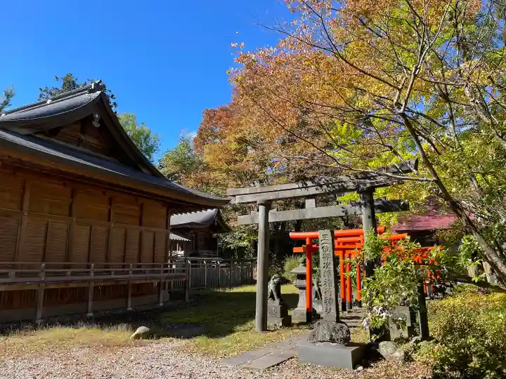 与次郎稲荷神社(秋田県)