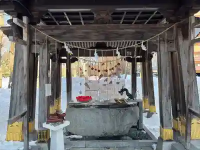 彌彦神社　(伊夜日子神社)の手水舎